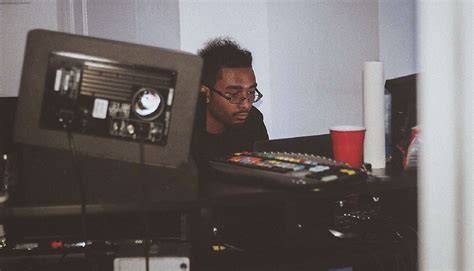 CHASETHEMONEY
