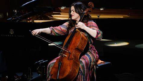 Emmanuelle Bertrand