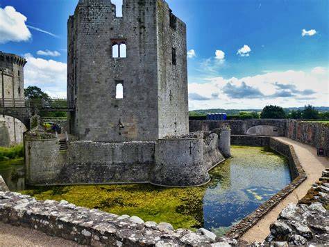 MOAT