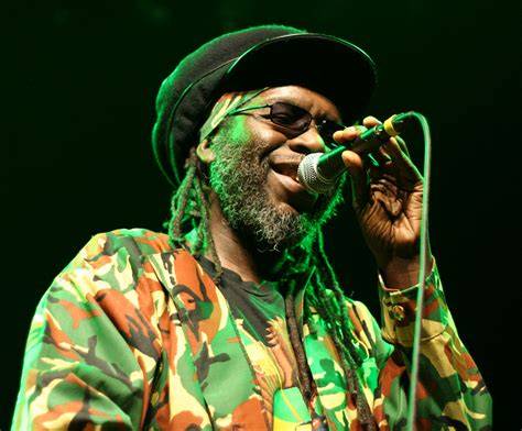 Macka.B