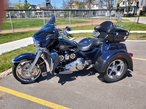 2012 tri glide value