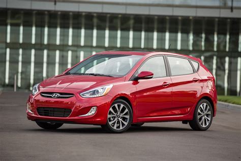 2016 hyundai accent hatchback specs