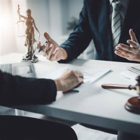 A Comprehensive Guide to Hiring a Legal Advisor for Real Estate Issues