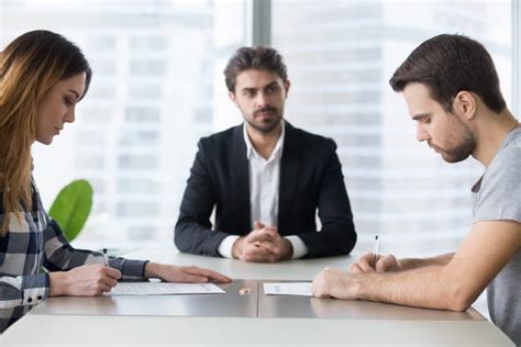 A Comprehensive Guide to Hiring an Arbitration Lawyer in Court