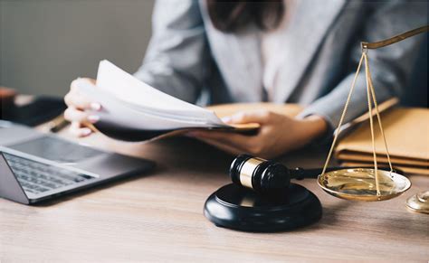 A Comprehensive Guide to Legal Advisors in Criminal Defense