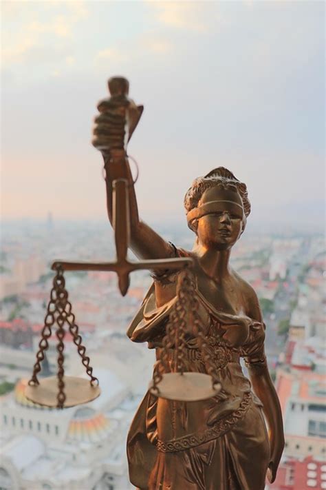 A Comprehensive Guide to Legal Advisors with Experience in Litigation