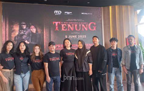 Adegan Film Tenung