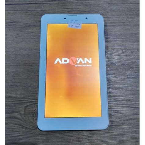 Advan Tab i7