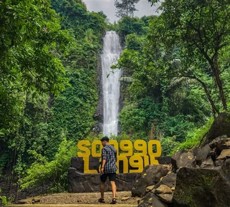 Air Terjun Songgolangit