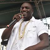 Biografia Akon