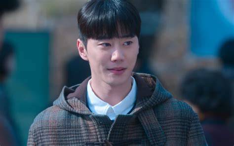 Aktor Lee Jun Young