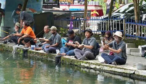 Antusiasme Warga Mancing