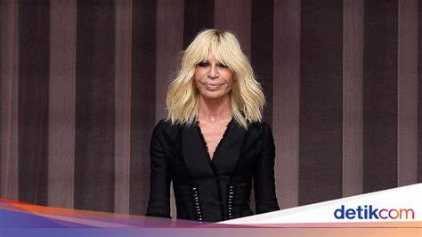Babak Baru Donatella: Chief Brand Ambassador Versace