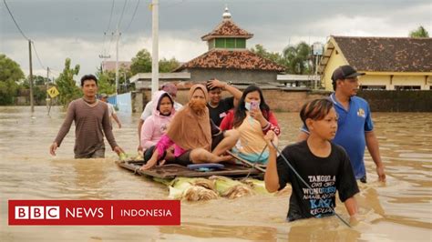 Banjir akibat kemarau dan curah hujan yang tinggi di Indonesia
