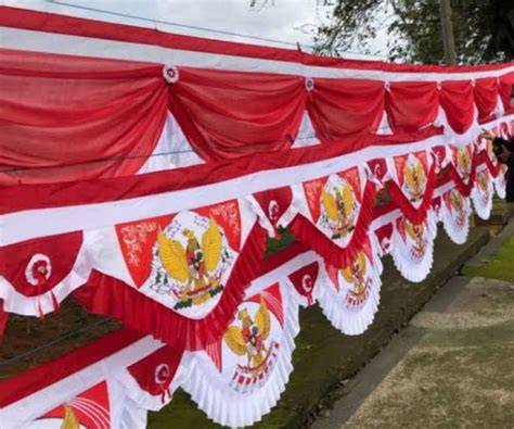 Bendera Hias Taman