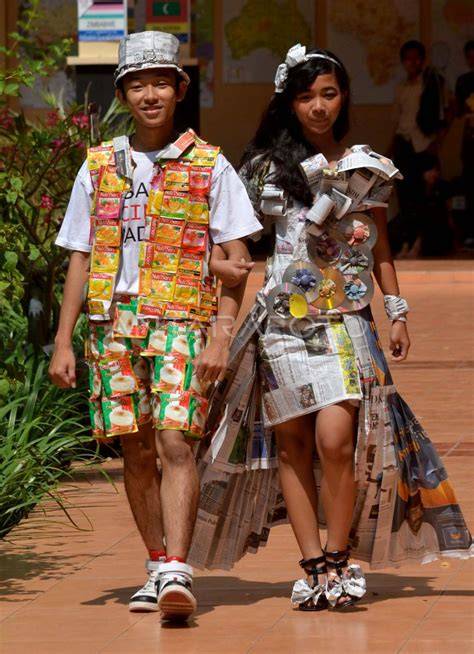 Busana dari Material Daur Ulang