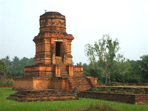 Candi Biaro Bahal