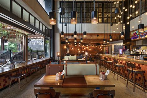 Casual Dining SCBD