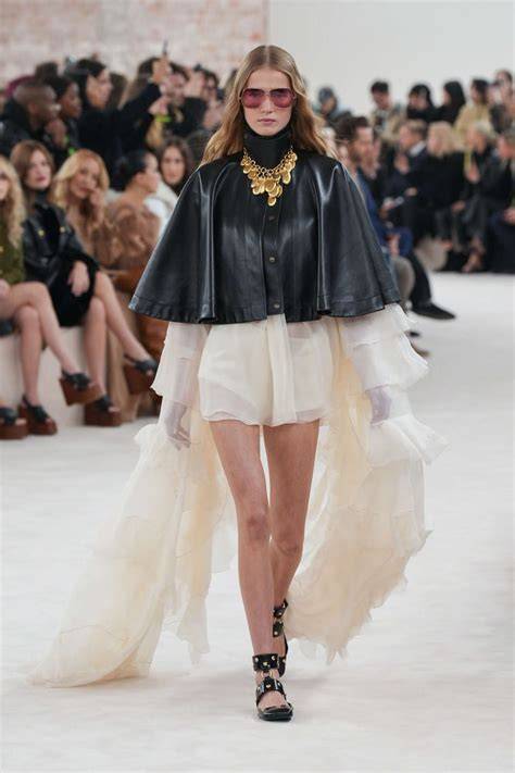 Chloé dan Schiaparelli