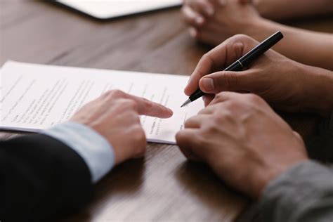 Choosing a Notary Public for Legal Representation: A Guide to Informed Decisions