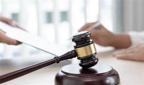 Choosing a Solicitor with Litigation Experience: A Guide to Avoiding Pitfalls