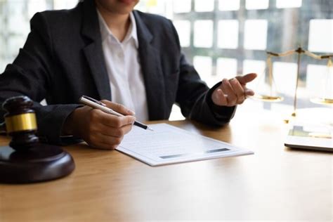 Choosing the Best Litigation Attorney: A Guide to Success in Legal Battles