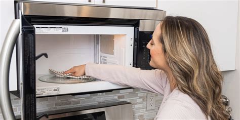 Cleaning Microwave