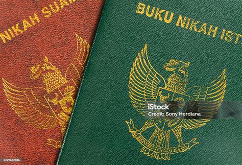Close Up Buku Nikah