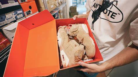 Dead stock sneaker box