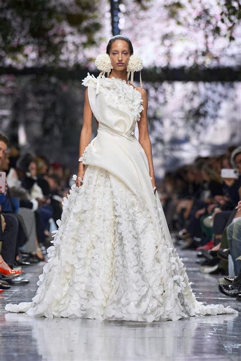 Debut Jonathan Anderson di Dior