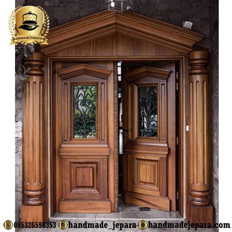 desain pintu klasik kayu