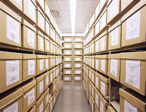 Document archive storage