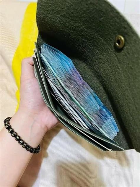 Ilustrasi Dompet Jebol