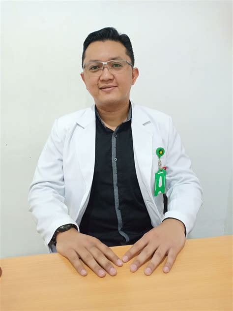 Dr. Denny Hardi Santoso