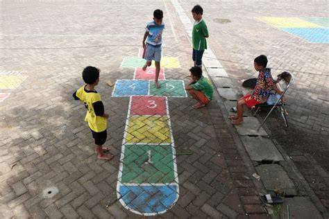 Engklek 3D: Seru & Asyik Latih Motorik Anak!