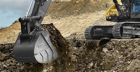 Excavators with Custom Track Widths