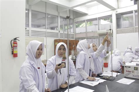 Student doing experiment in lab