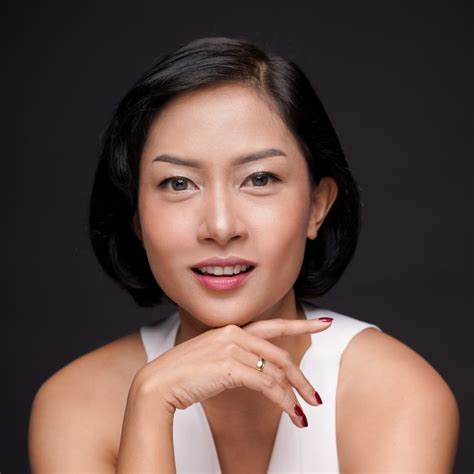 Fakta Host Live