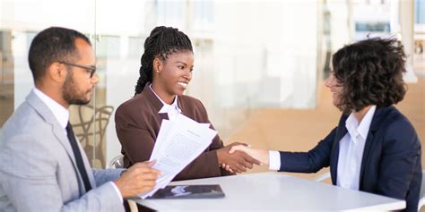 Finding the Best Employment Lawyer with Trial Experience: A Guide for Employees