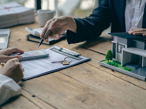 Finding the Right Property Lawyer for Your Small Business: A Comprehensive Guide