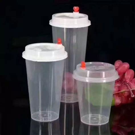 Gelas Shaker Plastik Lebih Ramah Lingkungan
