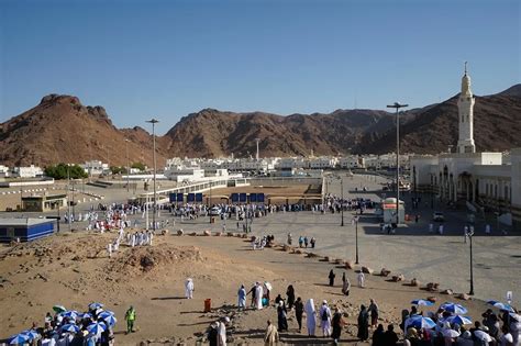 Gunung Uhud Madinah