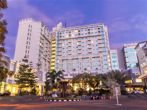 Hotel Grand Clarion Makassar