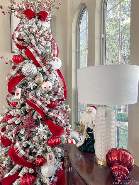 How To Decorate A Christmas Tree To Look Full