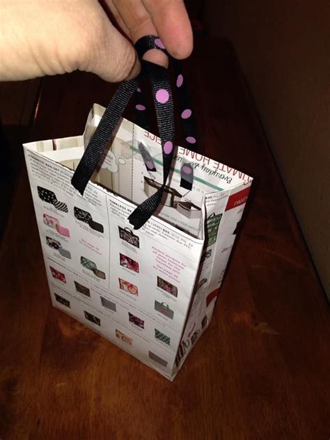 How To Make Gift Bags From Catalogs