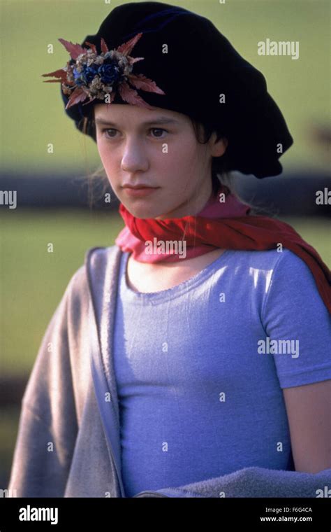 How old is Amy in Fly Away Home