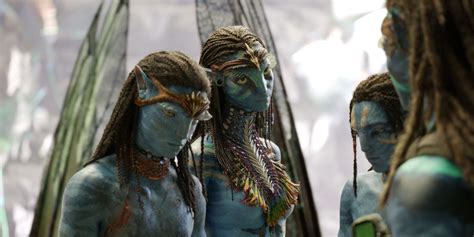 How old is Neytiri from Avatar