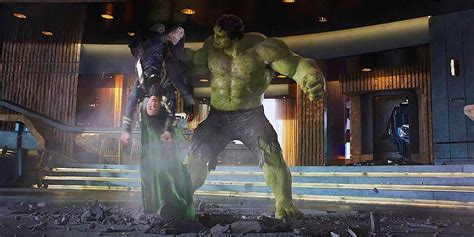 Hulk vs Loki Avengers