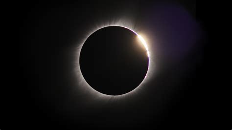 Hybrid Solar Eclipse