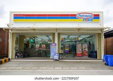 Indomaret store front